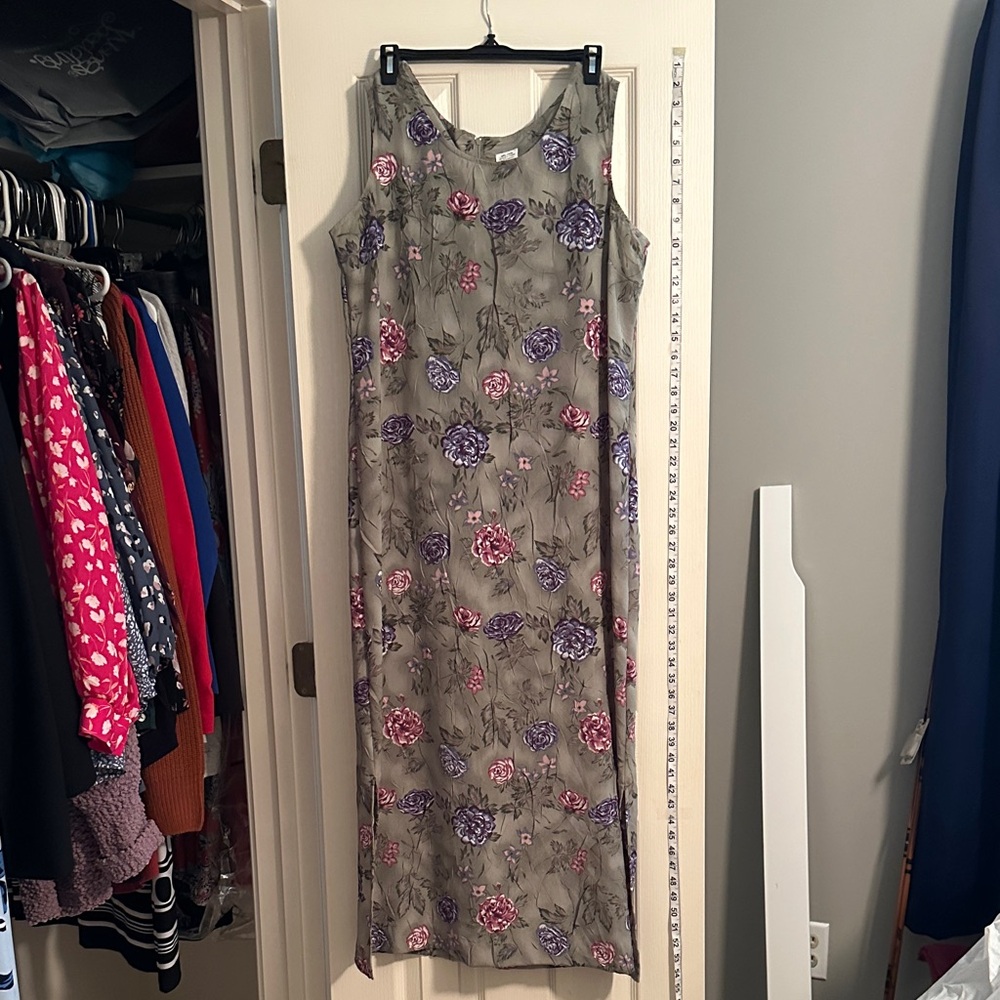 Floral Sleeveless Maxi Dress - Gray and Purple